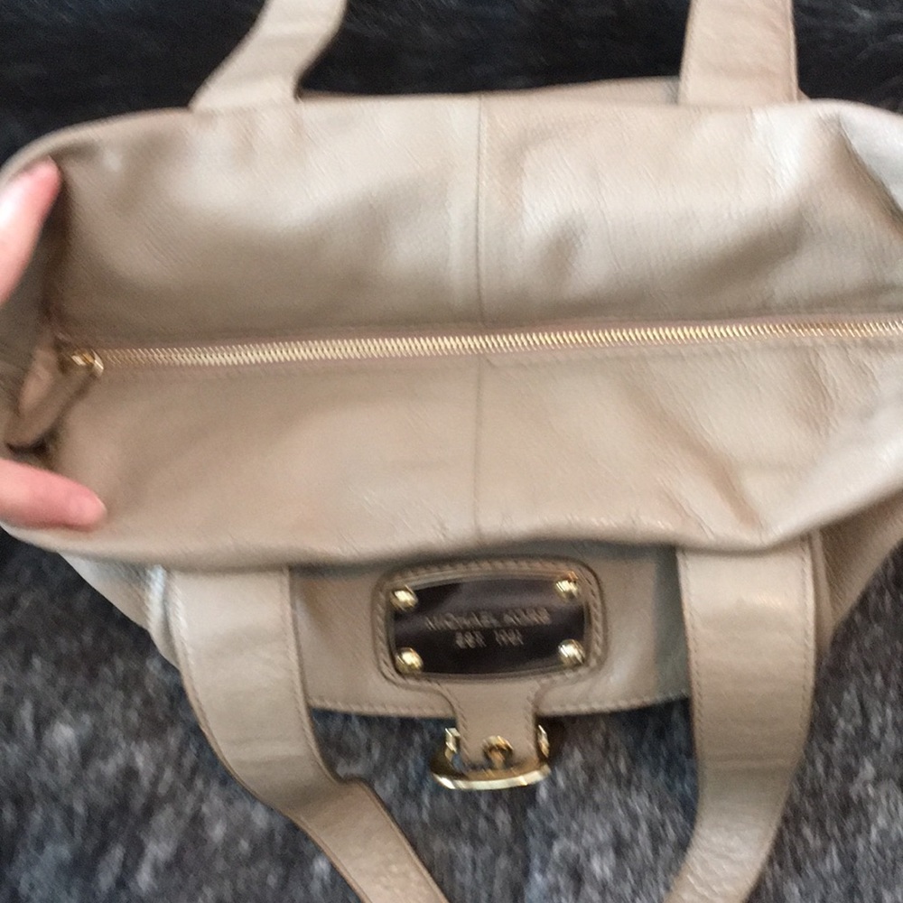 Michael Kors Tan Leather Handbag - Picture 4 of 5